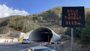 bolu dagi tuneli kapali mi hangi saatler arasi kapali bolu dagi tuneli yol calismasi 13 31 ekim 2025 TuNg3bZL.jpg
