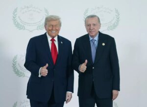 cumhurbaskani erdogan baris zirvesinde aile fotografi cekimine katildi iNSZsAkj.jpg