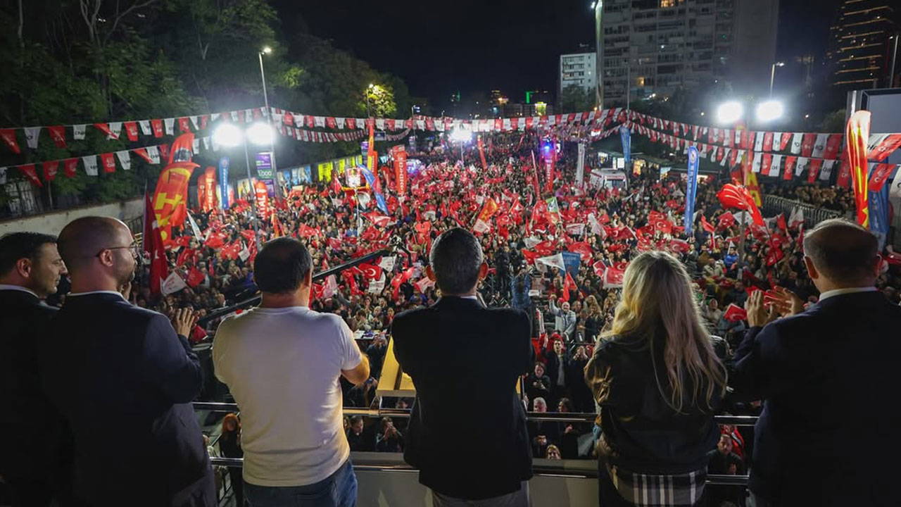 saatler kaldi chp bir ilki gerceklestiriyor FBcQ56K9.jpg