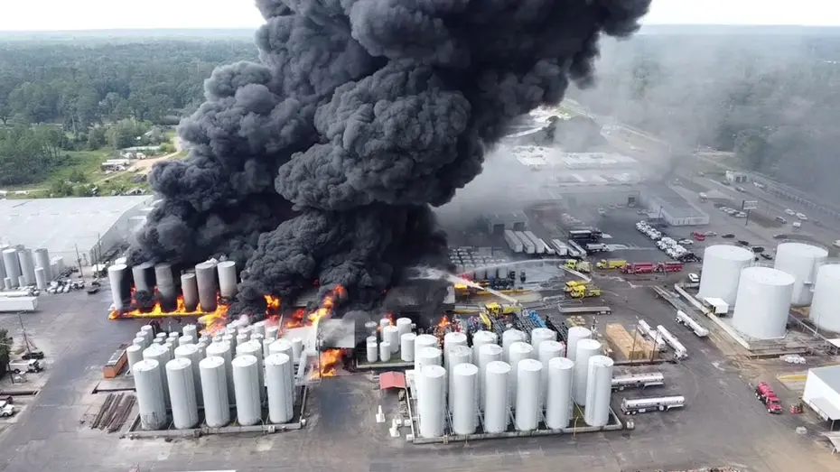 abdde 48 bin ton amonyak depolayan tesiste sizinti bolge tahliye edildi ebP19ENY.png