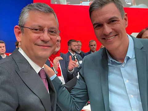 Ispanya basbakani s nchezten ozgur ozele destek NI2D5y6K