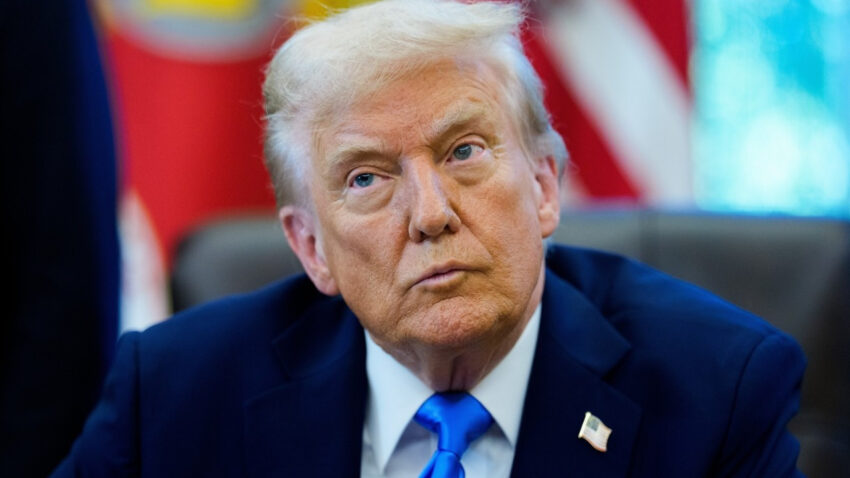 Trump cin 220 milyon secmen verisini ele gecirdi t78fdIYA